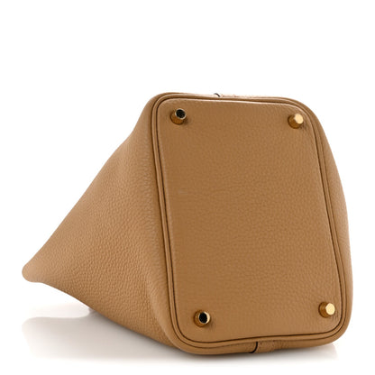 Picotin Lock 18 PM Bucket Bag Taurillon Clemence Leather Biscuit
