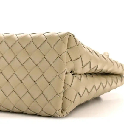 6c5b831ecd8b623cb7908f688e27fc6a - NEESTRA