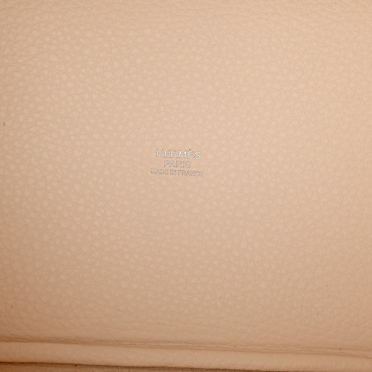 Clemence Picotin Lock 18 PM Nata Leather Handbag