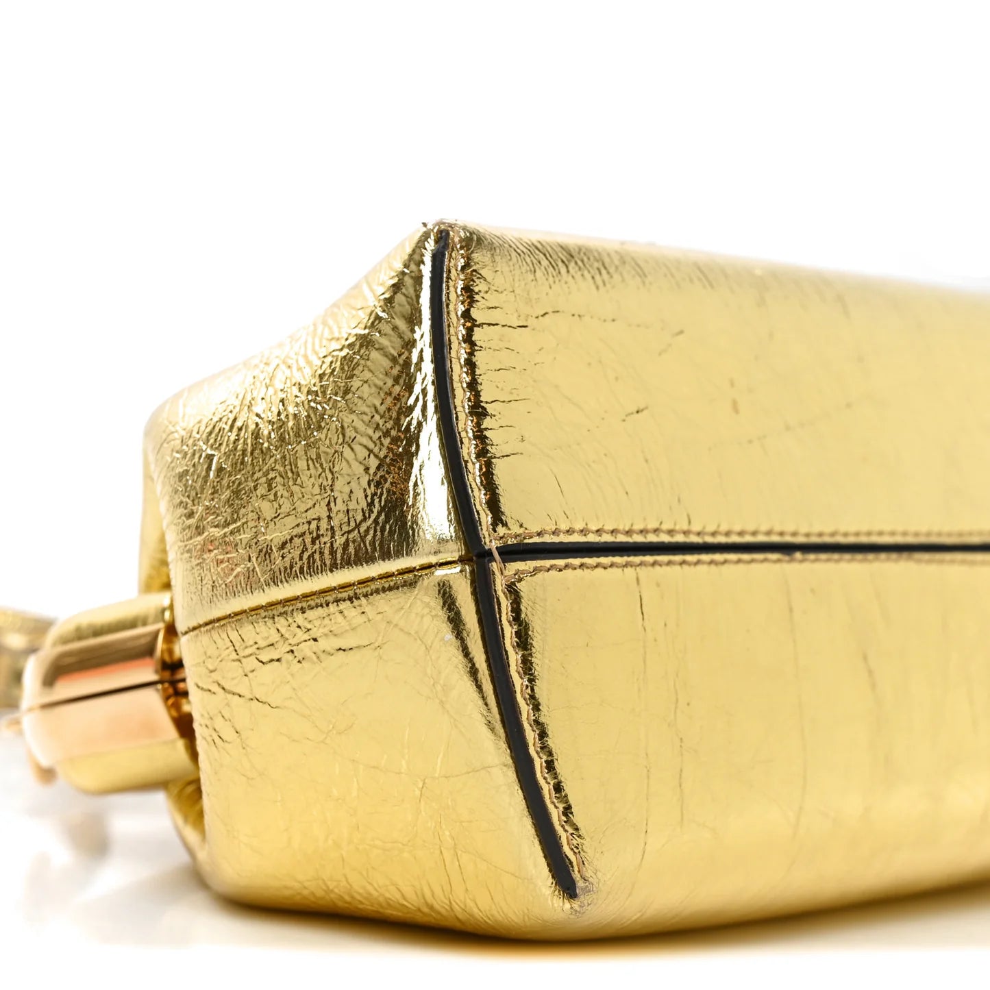 حقيبة كتف Fendi First Small من جلد الحمل باللون الذهبي المعدني