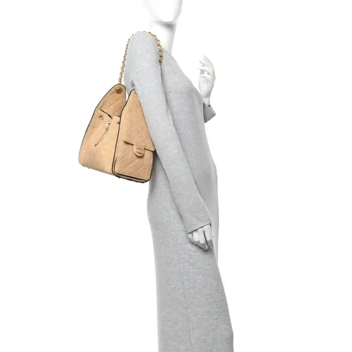 Chanel 25 Handbag in Braided Raffia and Calfskin Beige Black - NEESTRA