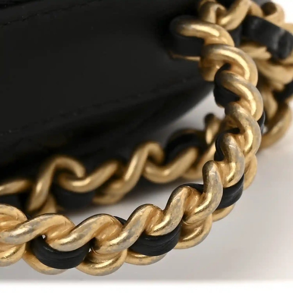 Chanel Black Lambskin Quilted CC Bubble Vanity Chain Case - NEESTRA