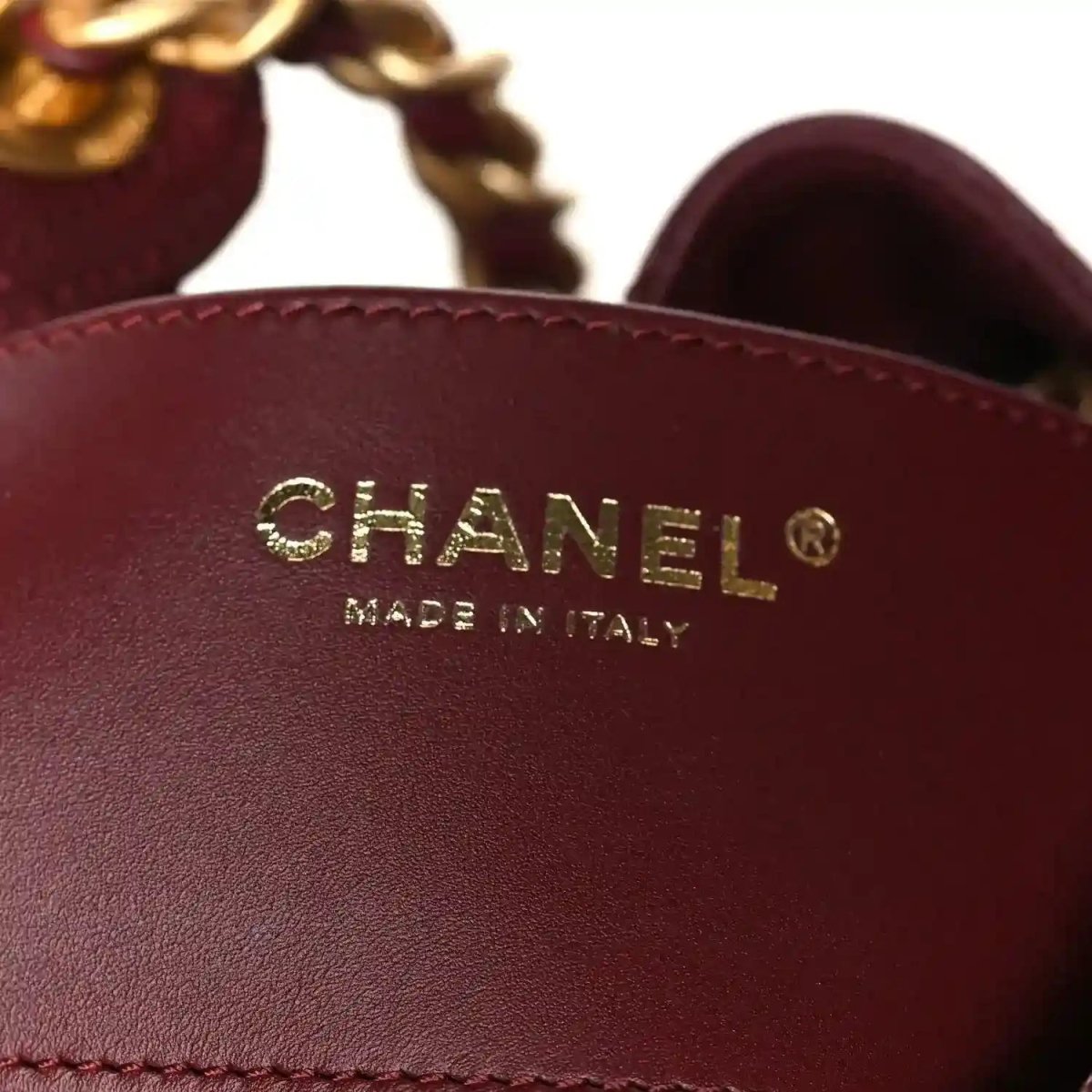 Chanel Caviar Quilted Medium 25 Classic Flap Bag Burgundy Gold - NEESTRA