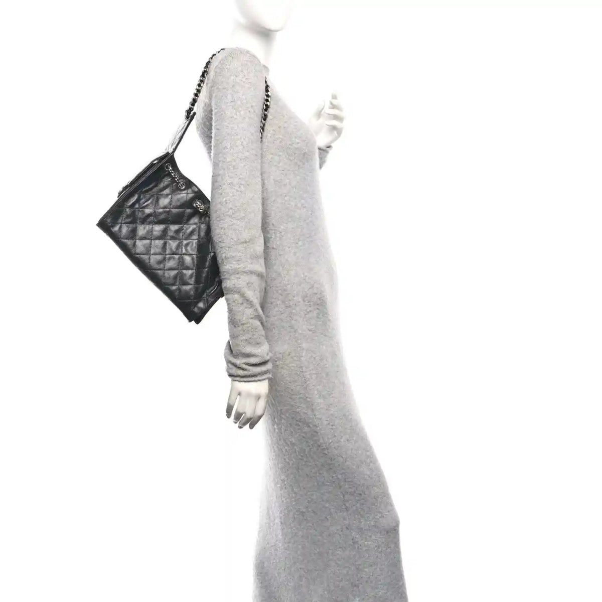Chanel Small Quilted Shiny Crumpled Calfskin 25 Handbag Black - NEESTRA