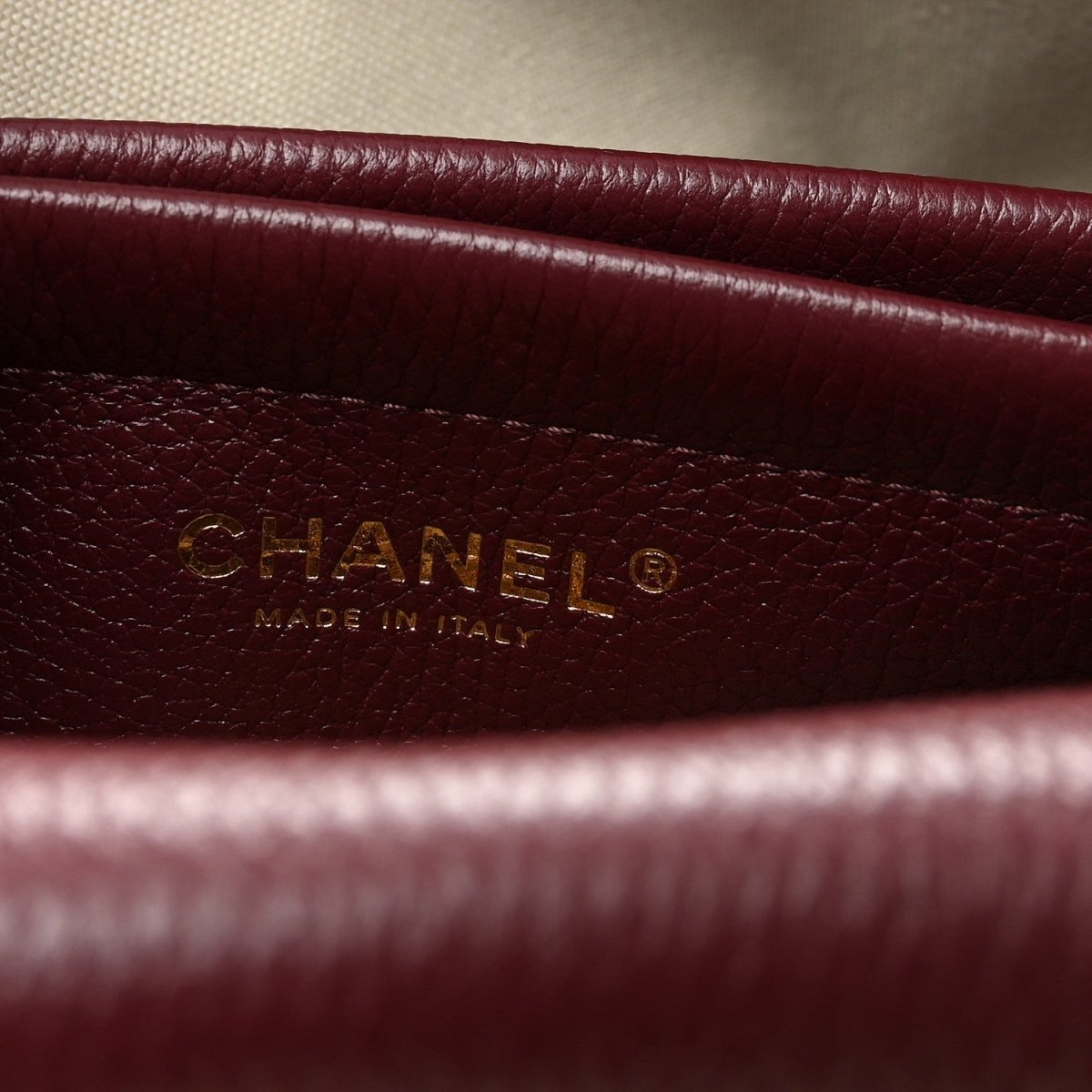 CHANEL Urban Essentials Small Shopping Bag Grained Calfskin Burgundy - NEESTRA