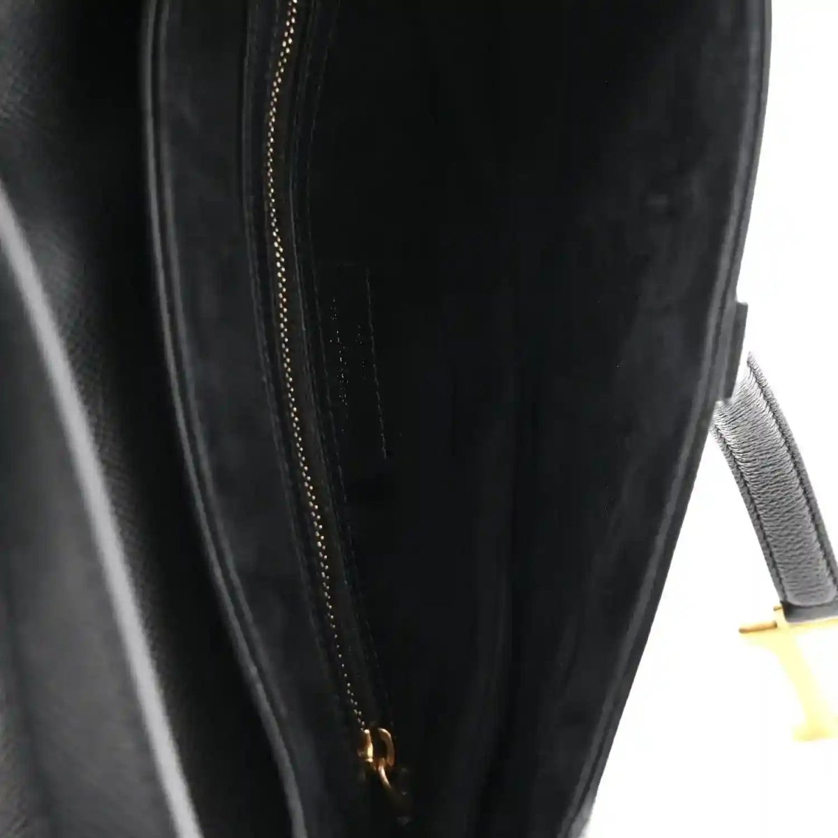 Christian Dior Grained Calfskin Leather Saddle Bag In Black - NEESTRA