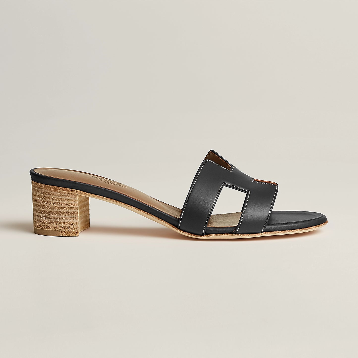 Hermès Oasis Sandal in Suede Goatskin & Mesh