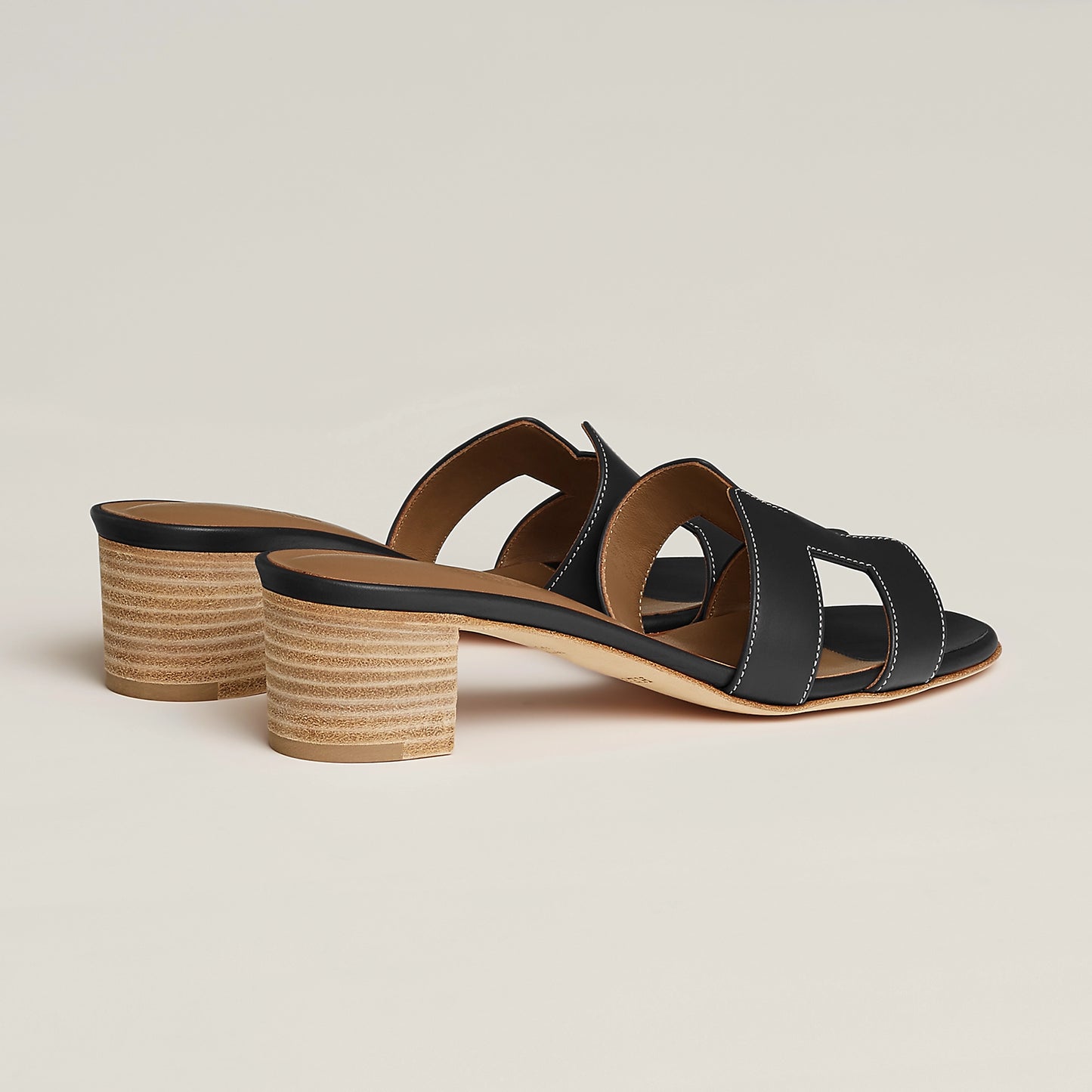 Hermès Oasis Sandal in Suede Goatskin & Mesh