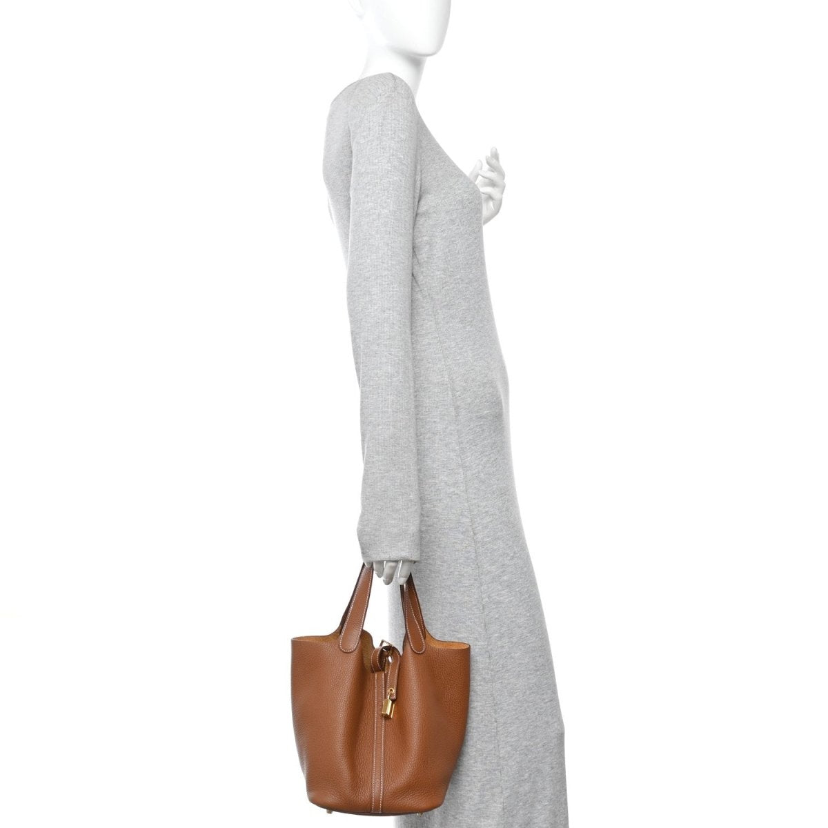 Picotin Lock 22 MM Taurillon Clemence Leather Tote Gold - NEESTRA