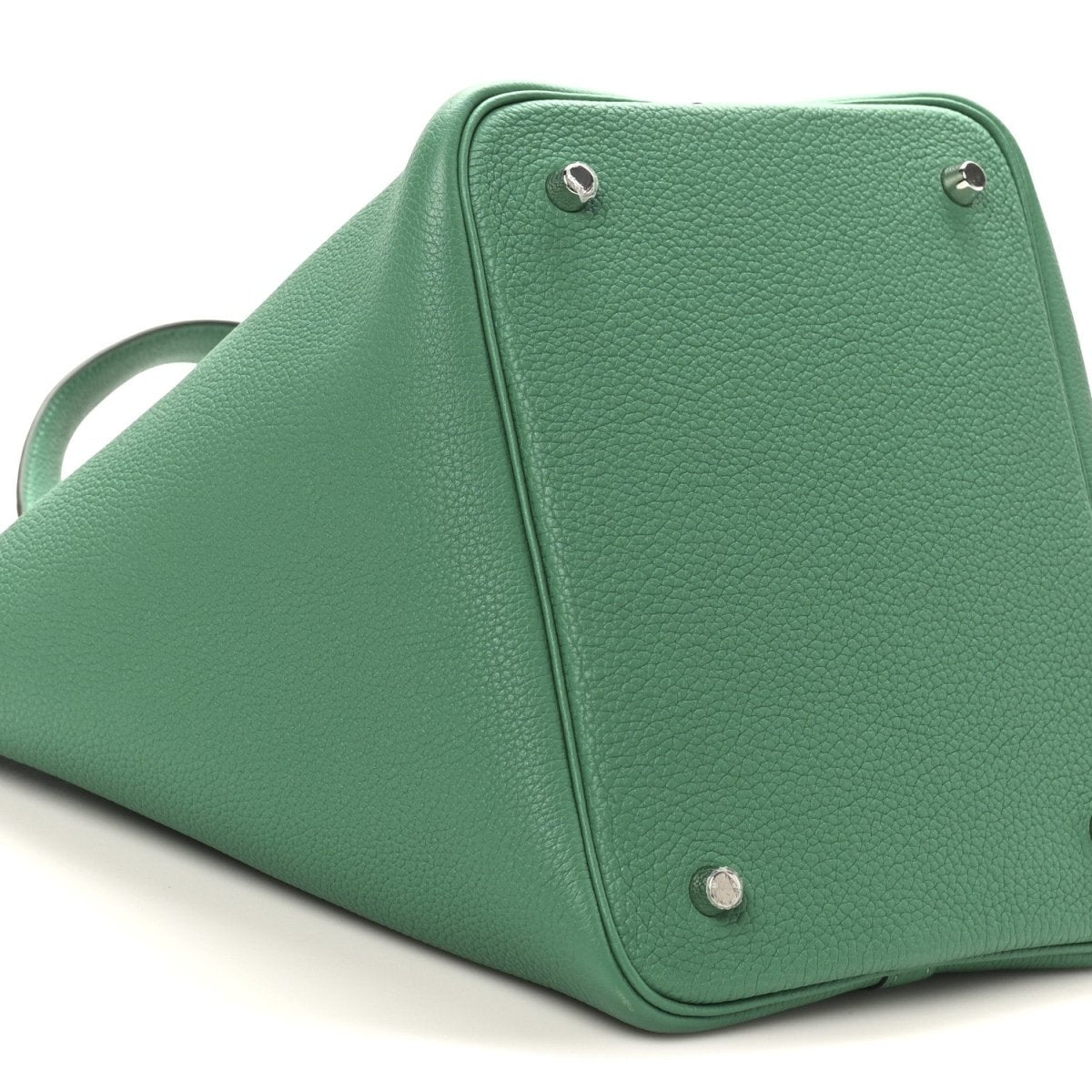 Taurillon Clemence Picotin Lock 22 MM Tote Vert Jade - NEESTRA