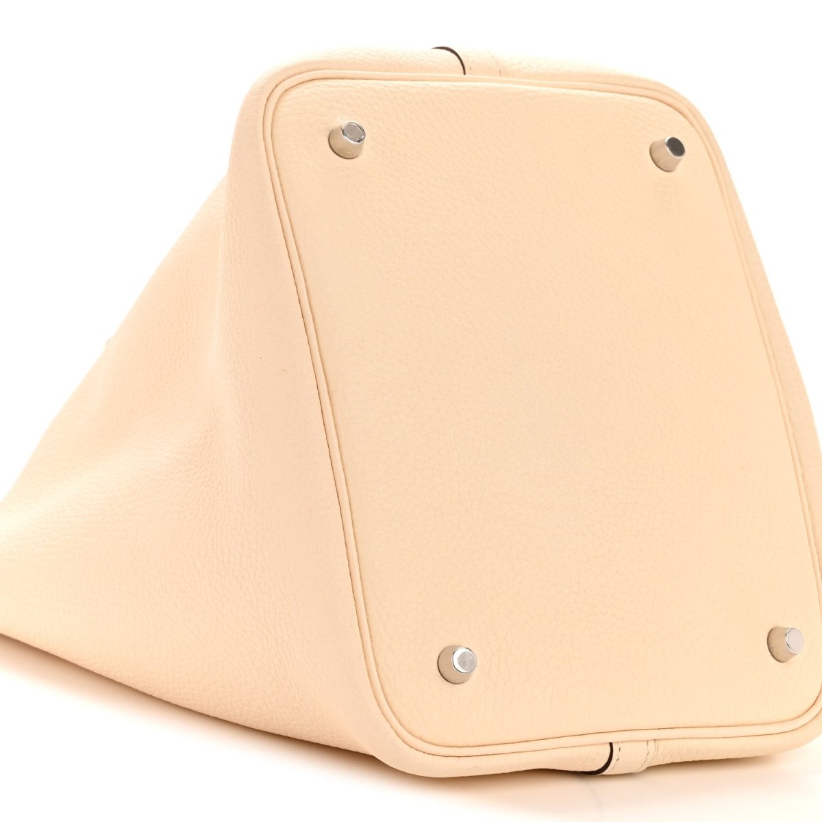 Taurillon Clemence Picotin Lock Bucket Bag 22mm Nata - NEESTRA